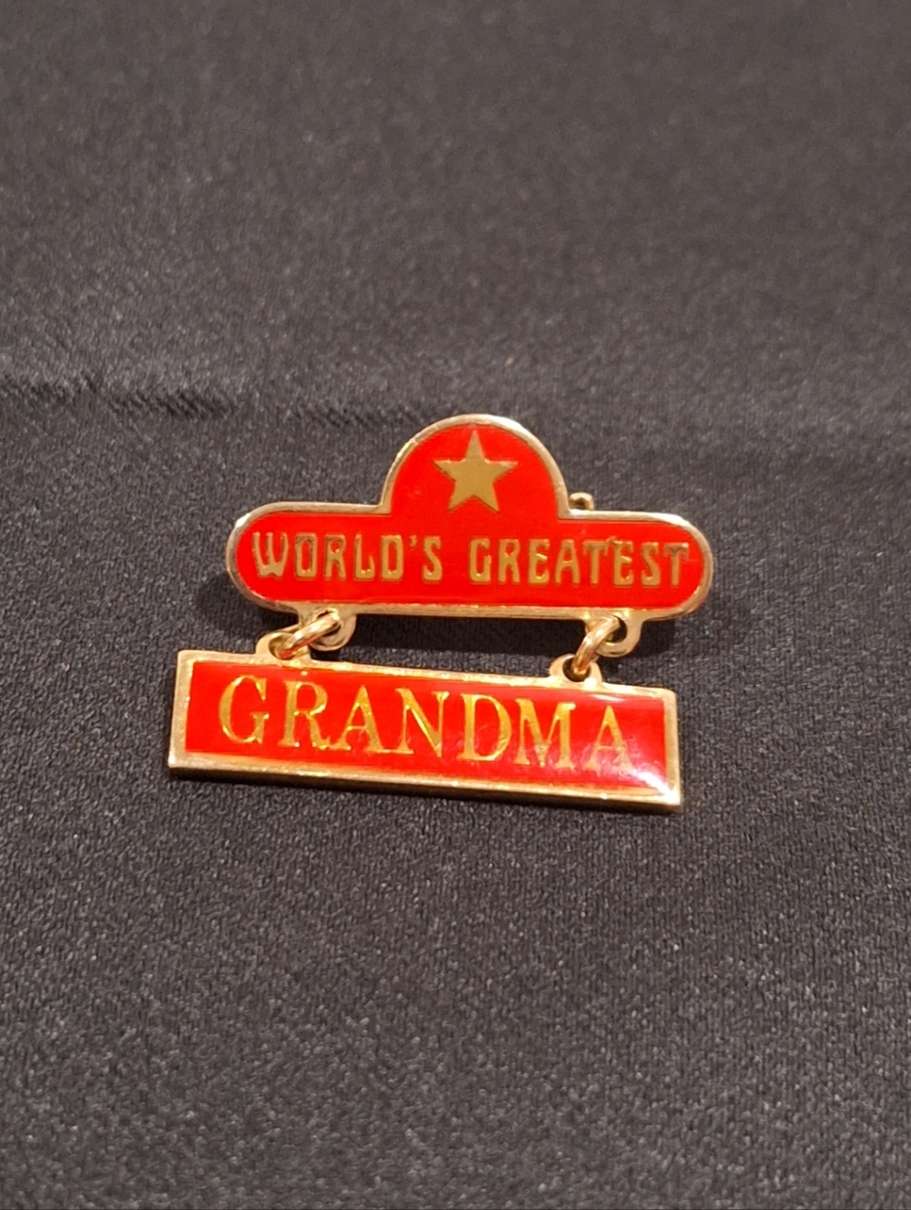 Vintage 1979 Worlds Greatest Grandma Brooch Dangling Name Pin Red Enamel Gift